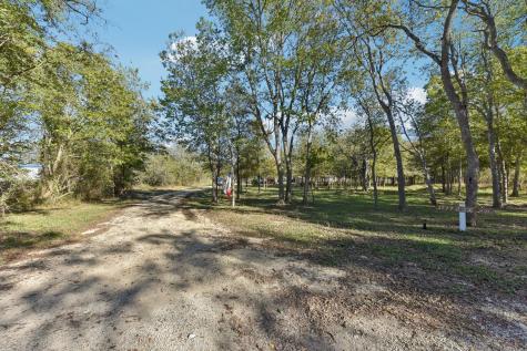 1777 Fox Lane Lockhart TX 78644