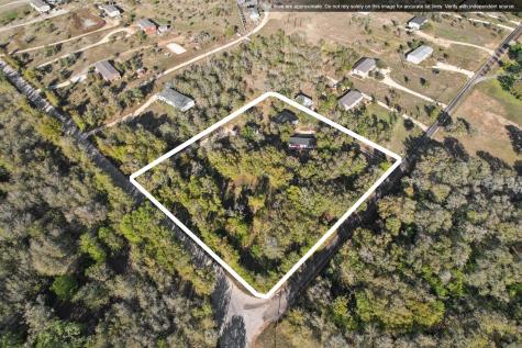 1777 Fox Lane Lockhart TX 78644