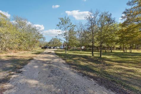 1777 Fox Lane Lockhart TX 78644