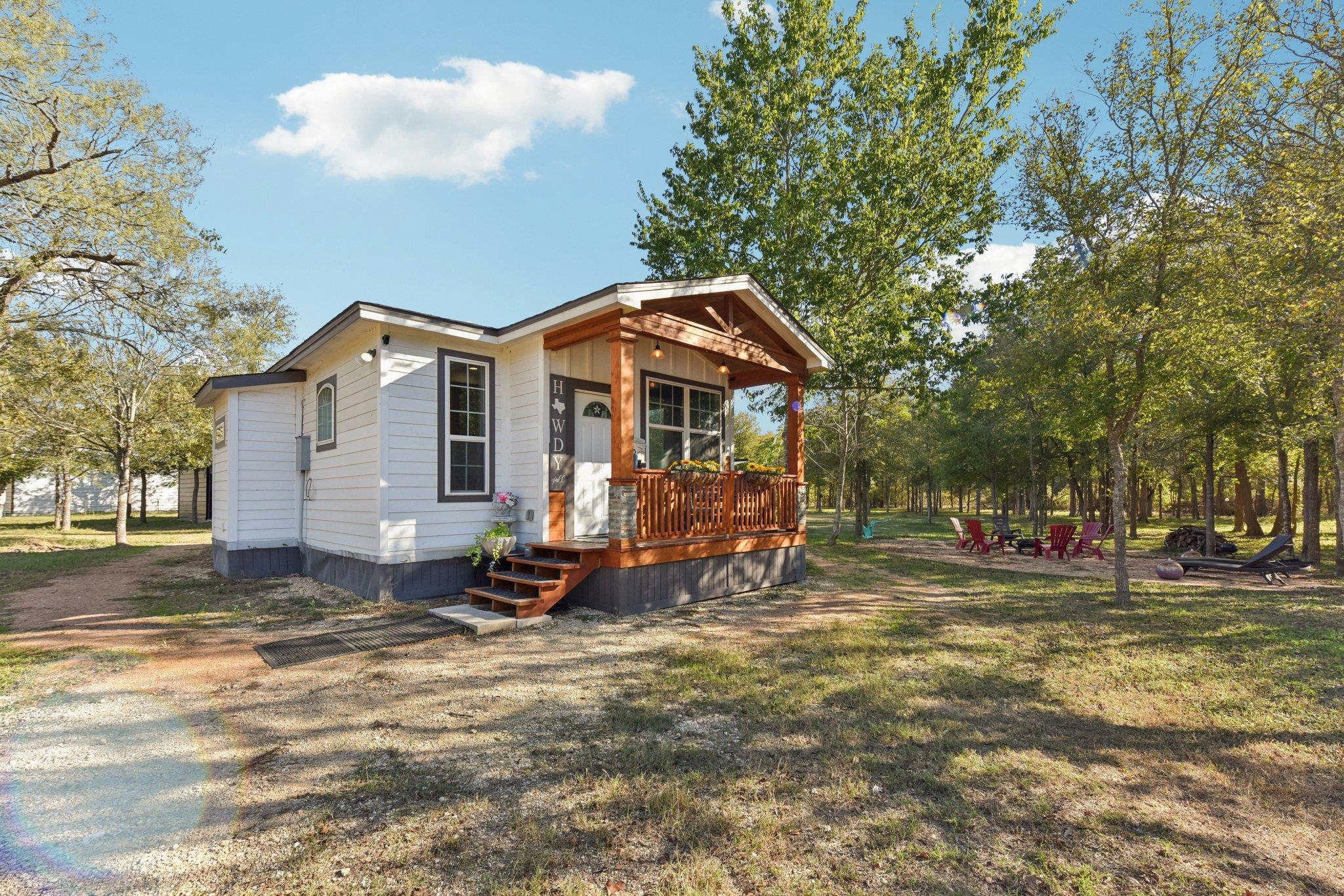1777 Fox Lane Lockhart TX 78644