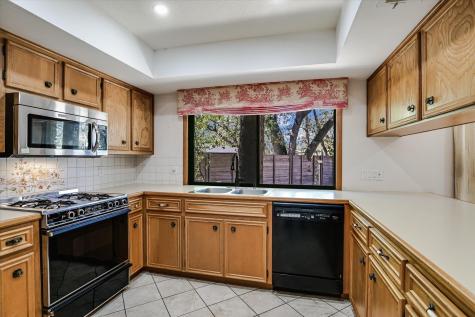 8900 Currywood Drive Austin TX 78759