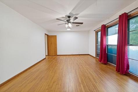 1401 N East Street Belton TX 76513