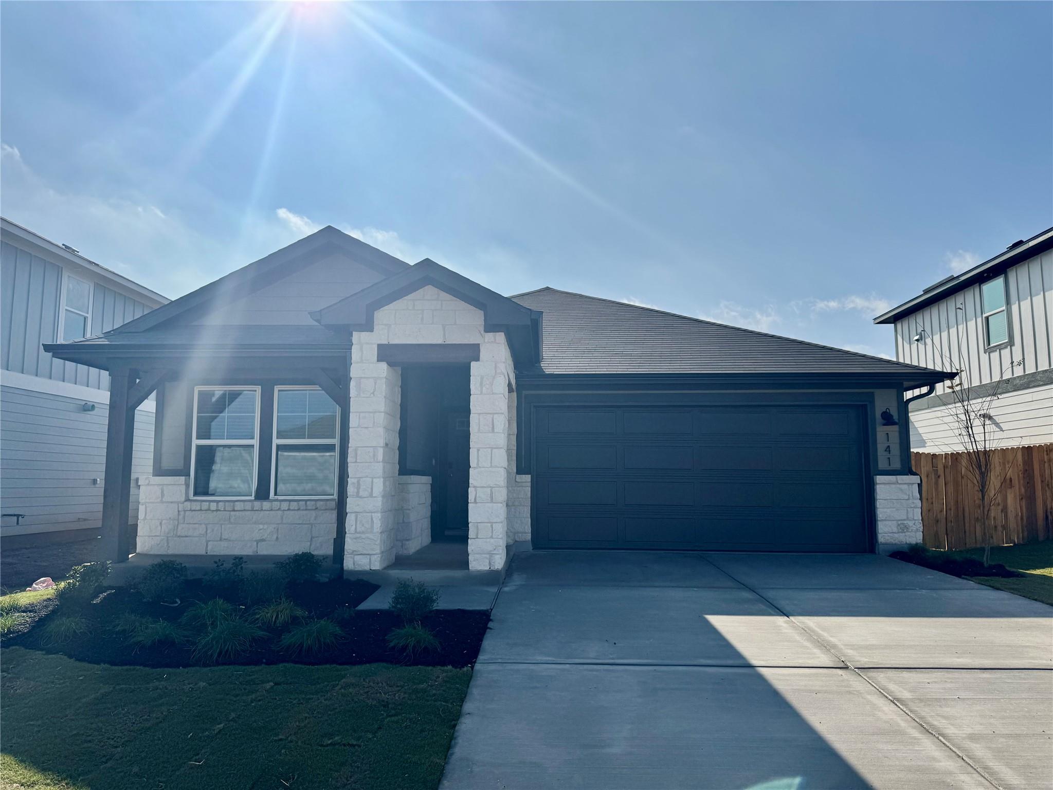 141 Boondoggle Ridge Cedar Creek TX 78612