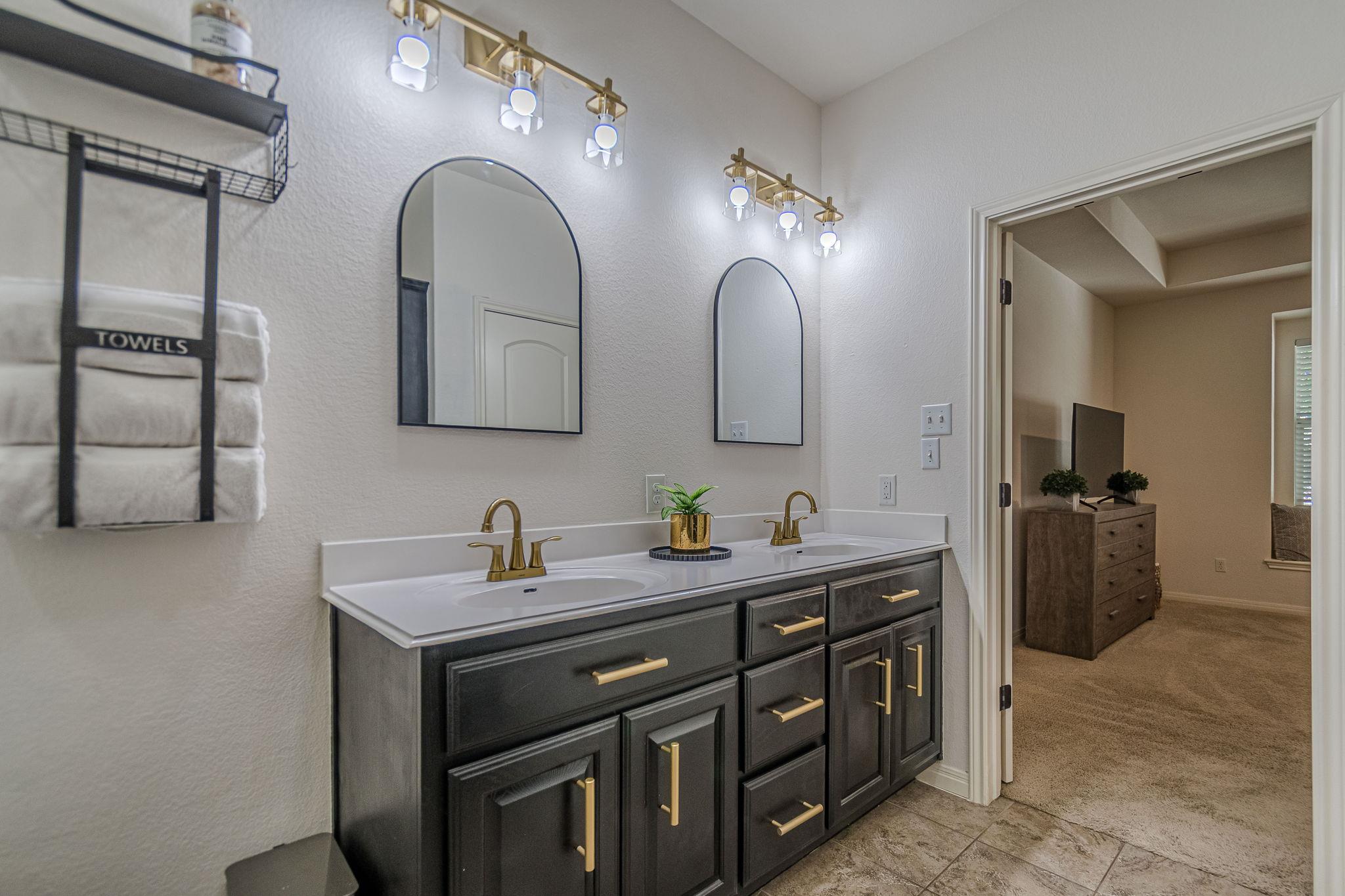 1031 Powell Kyle TX 78640