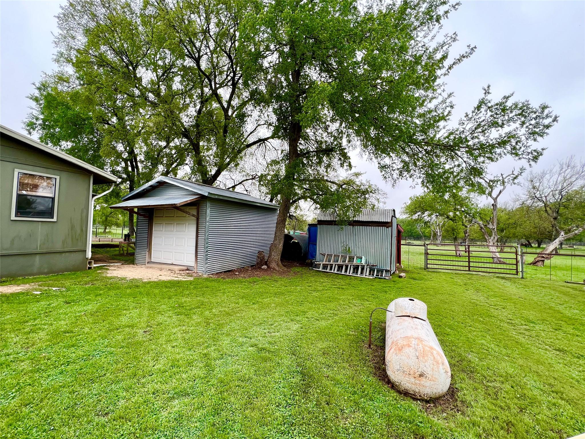 2700 County Road 305 Jarrell TX 76537