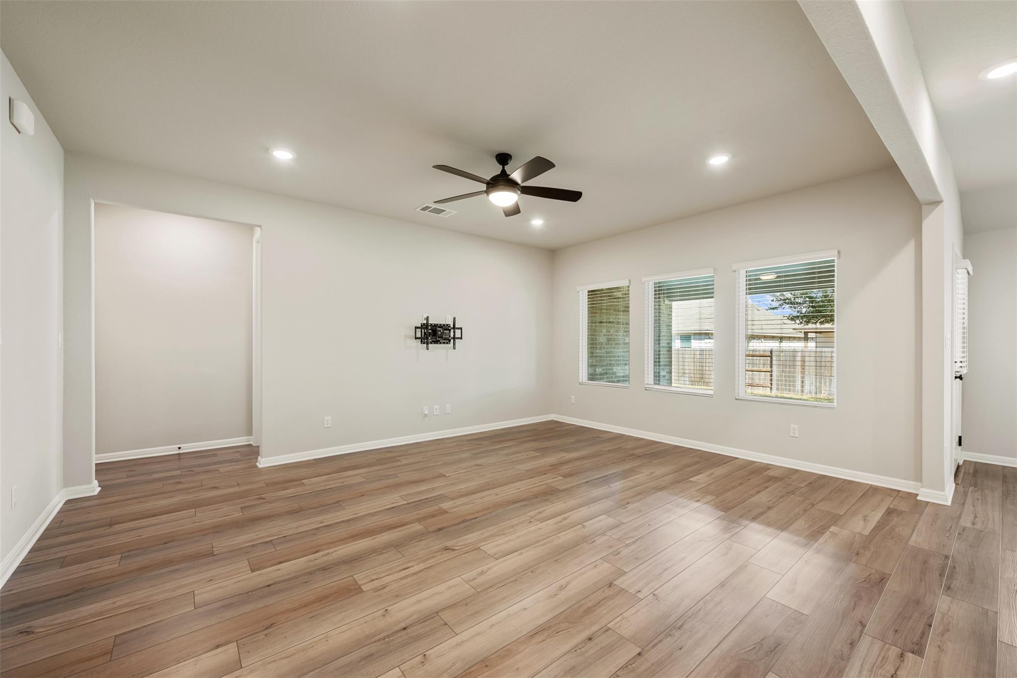 208 Golden Gate Lane Kyle TX 78640