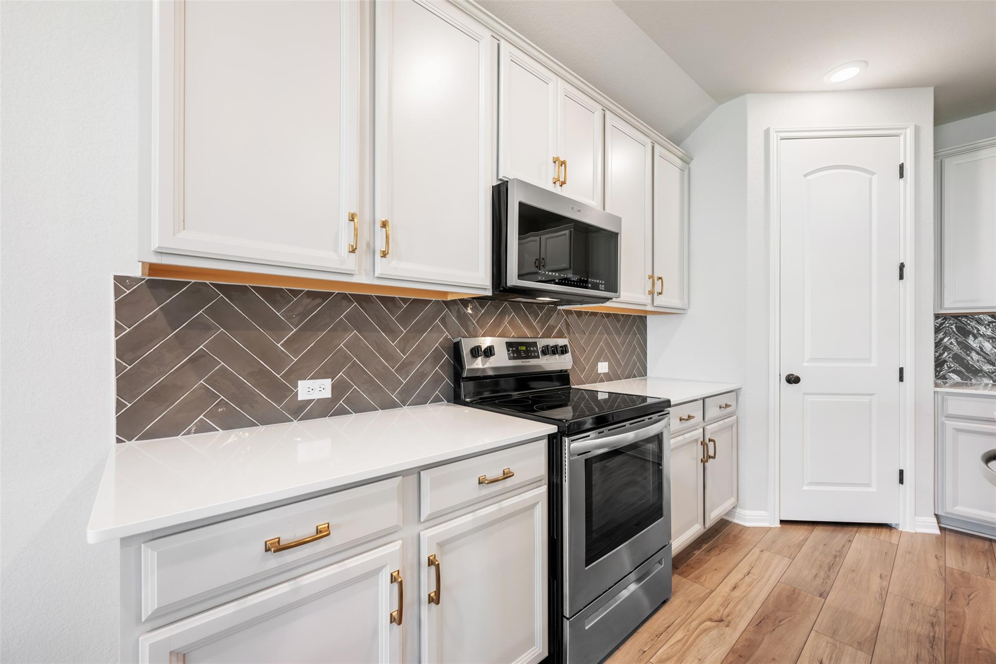 208 Golden Gate Lane Kyle TX 78640