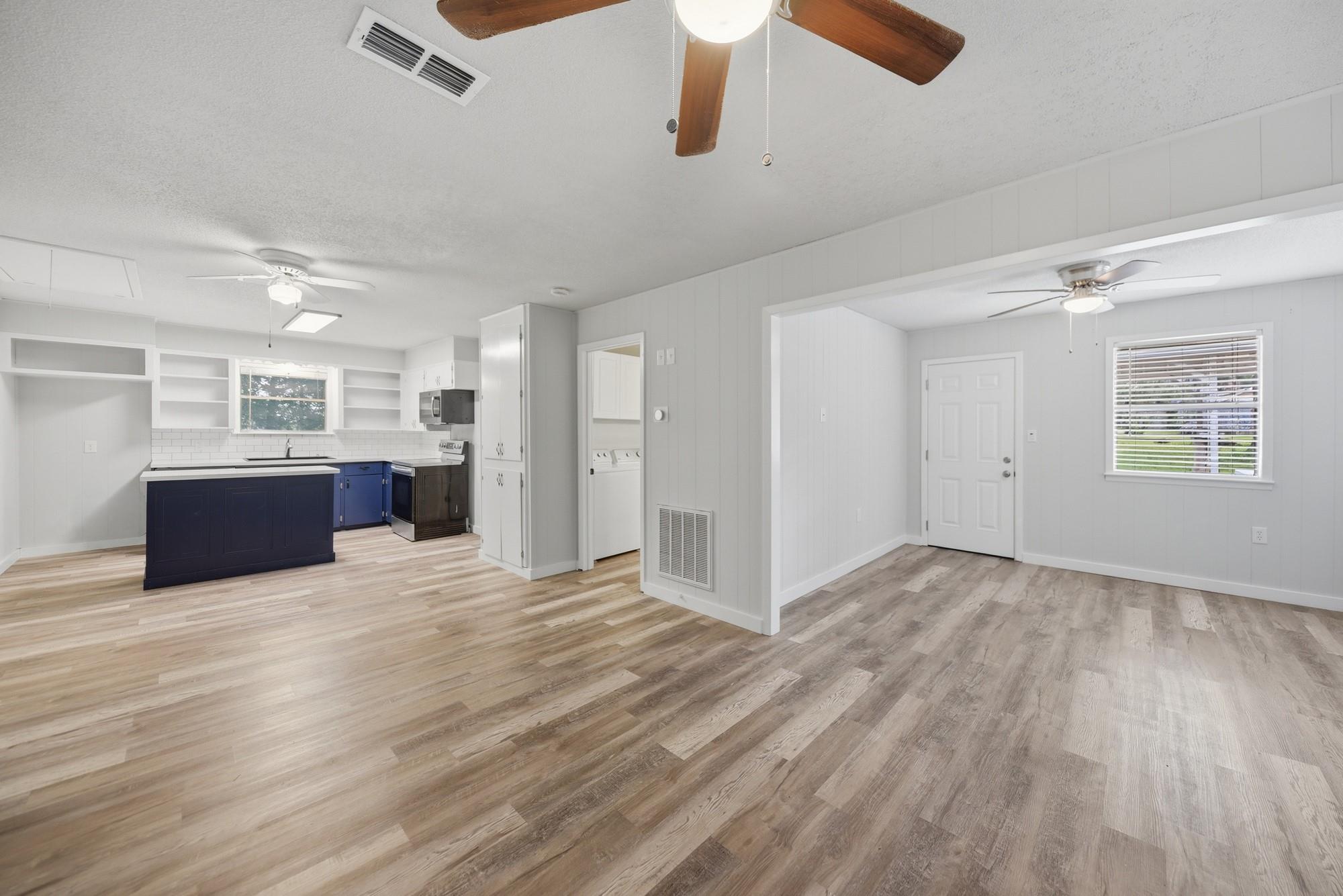 9481 Lake Forest Circle Brenham TX 77833
