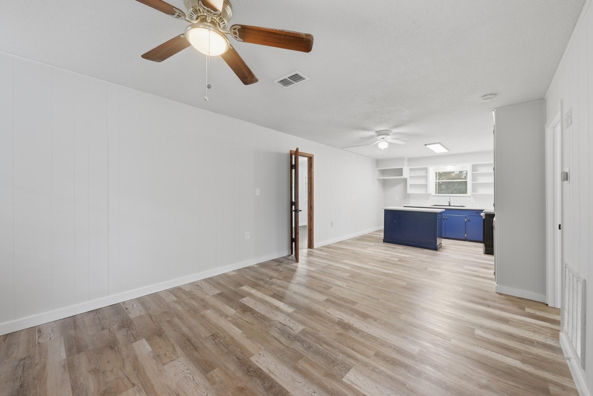 9481 Lake Forest Circle Brenham TX 77833