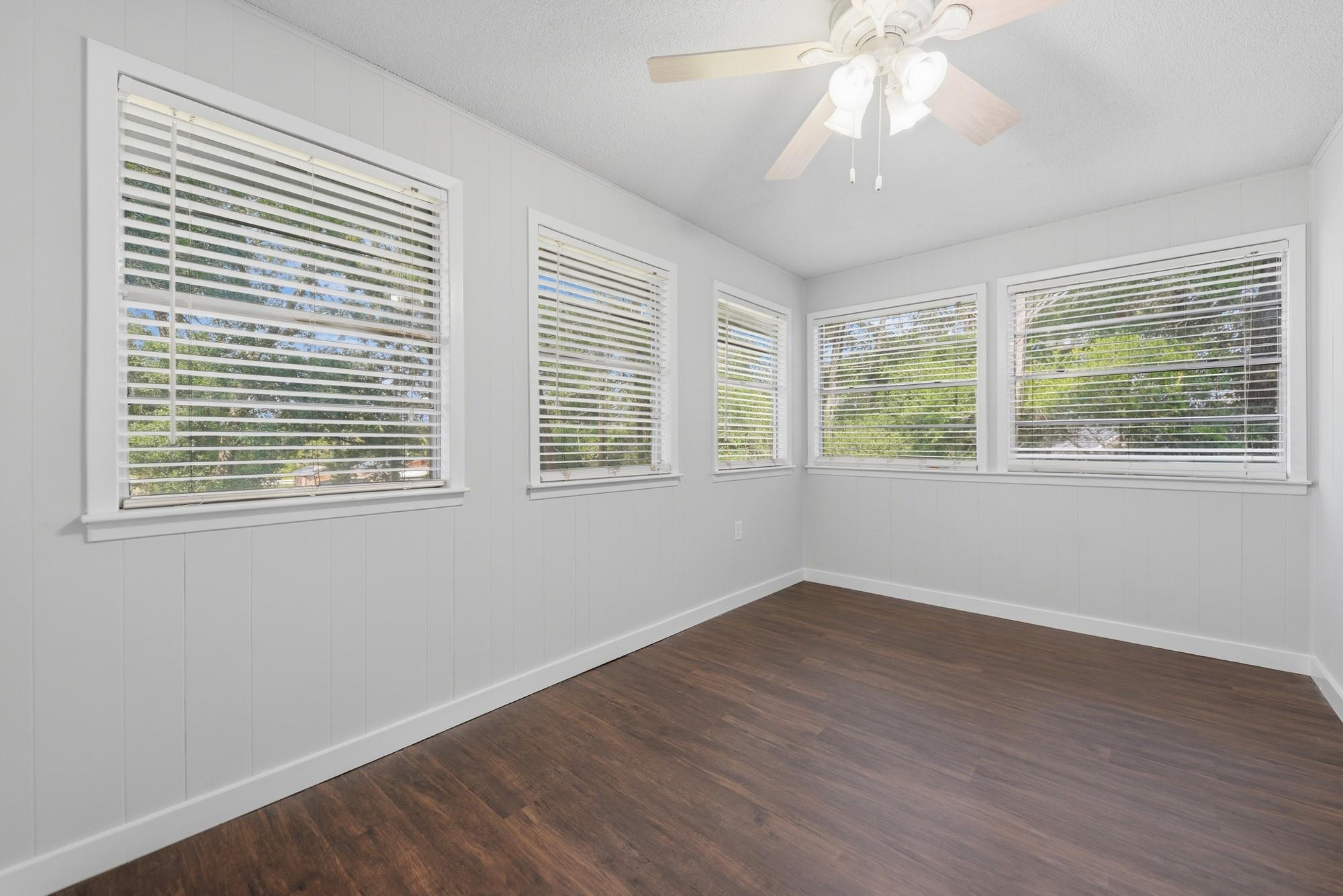 9481 Lake Forest Circle Brenham TX 77833