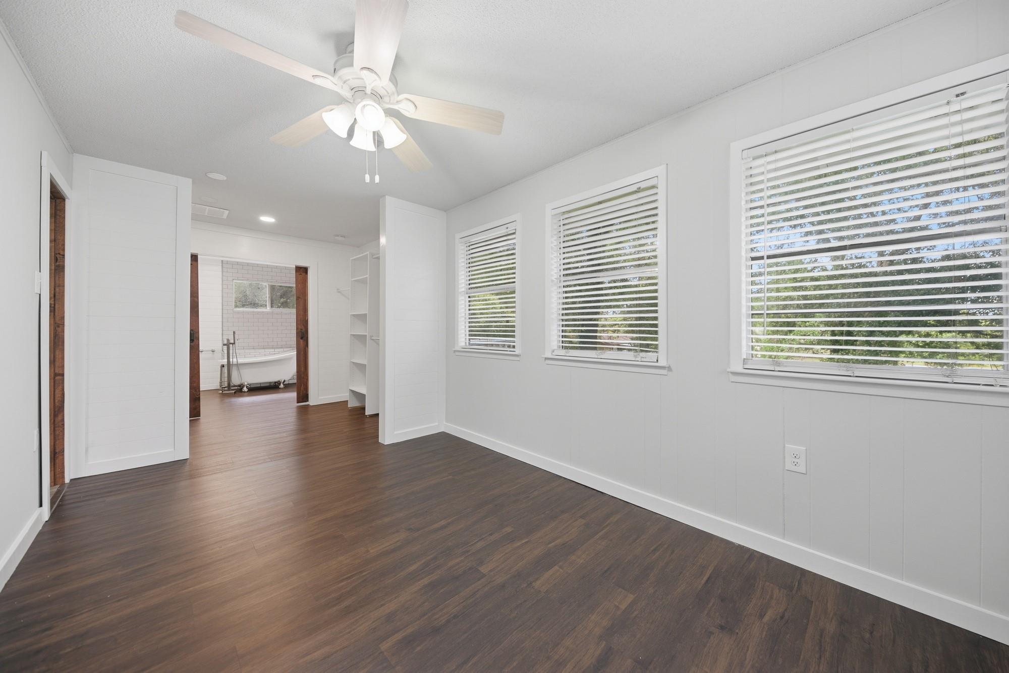 9481 Lake Forest Circle Brenham TX 77833