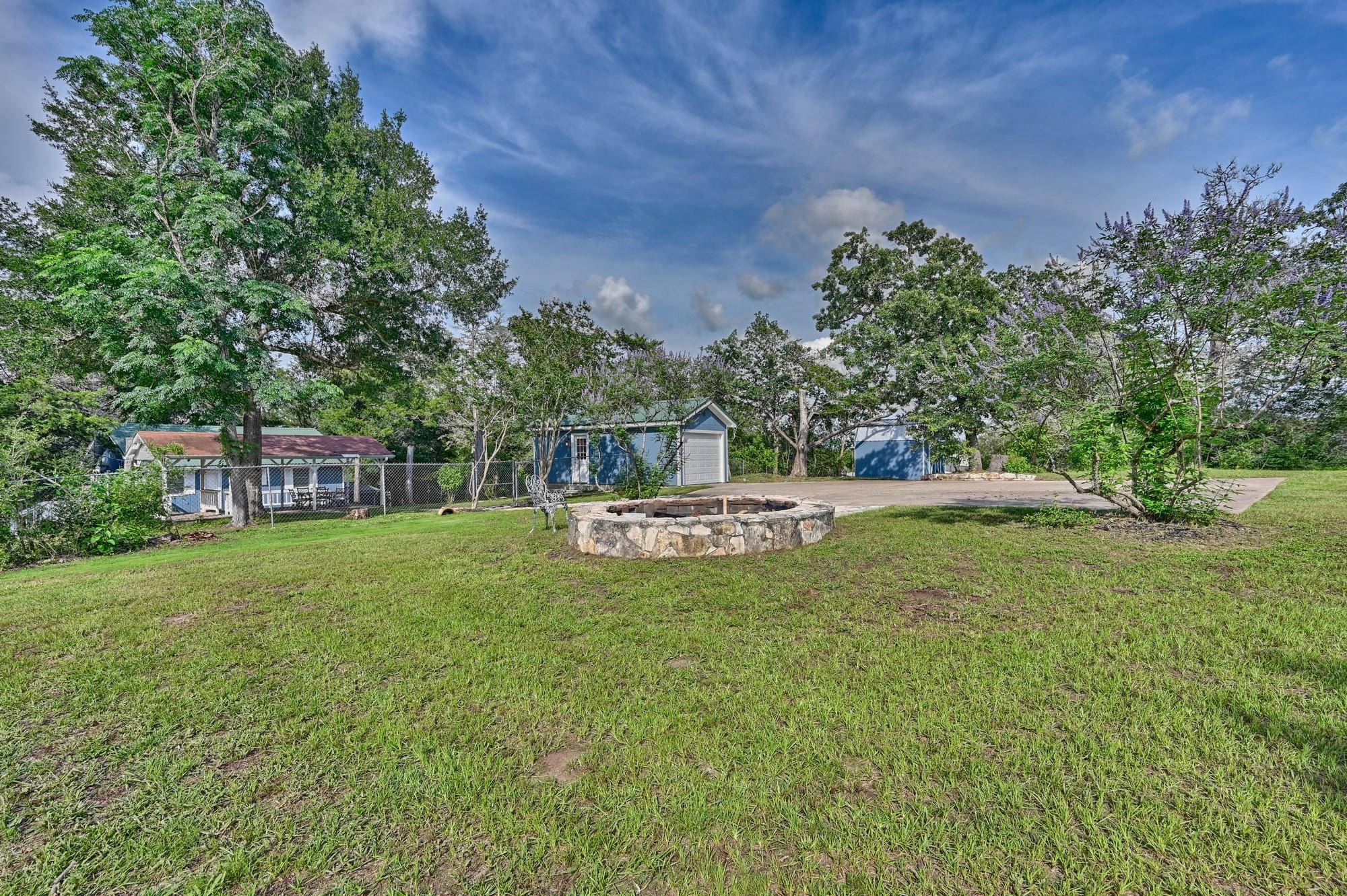 9481 Lake Forest Circle Brenham TX 77833