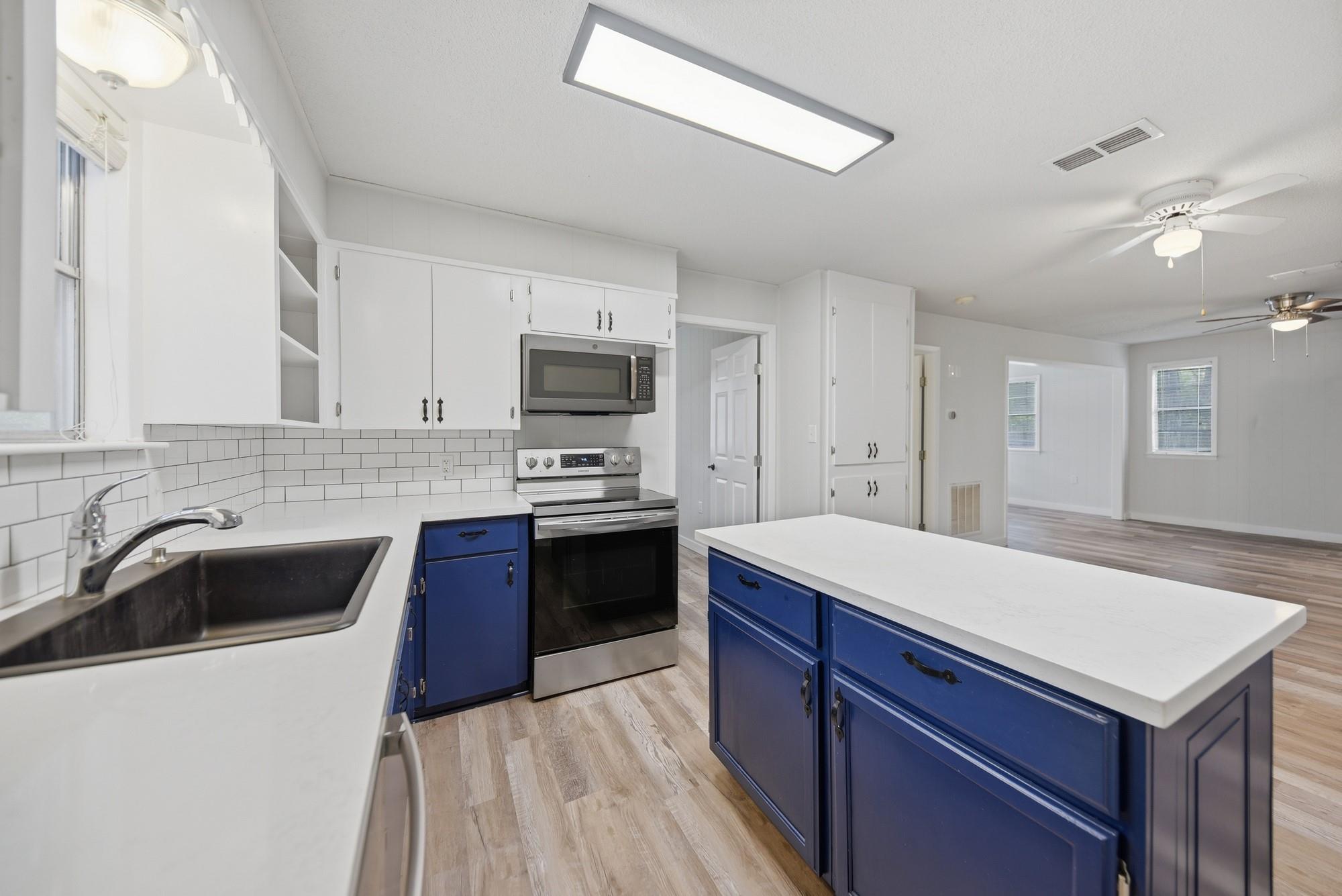 9481 Lake Forest Circle Brenham TX 77833