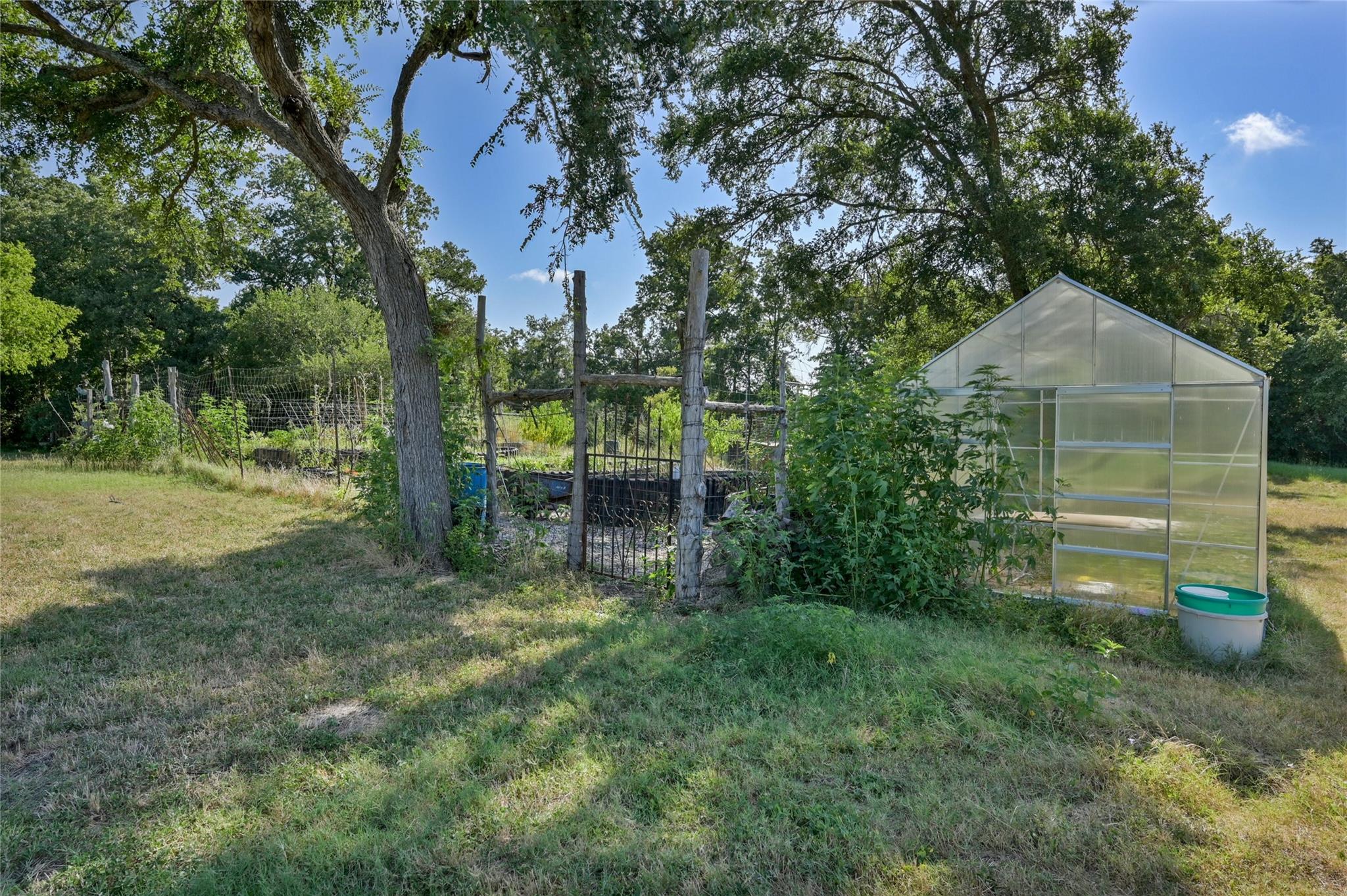 681 County Road 474 Elgin TX 78621