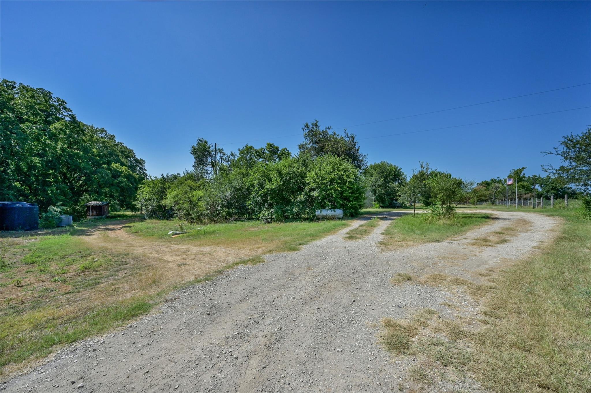681 County Road 474 Elgin TX 78621