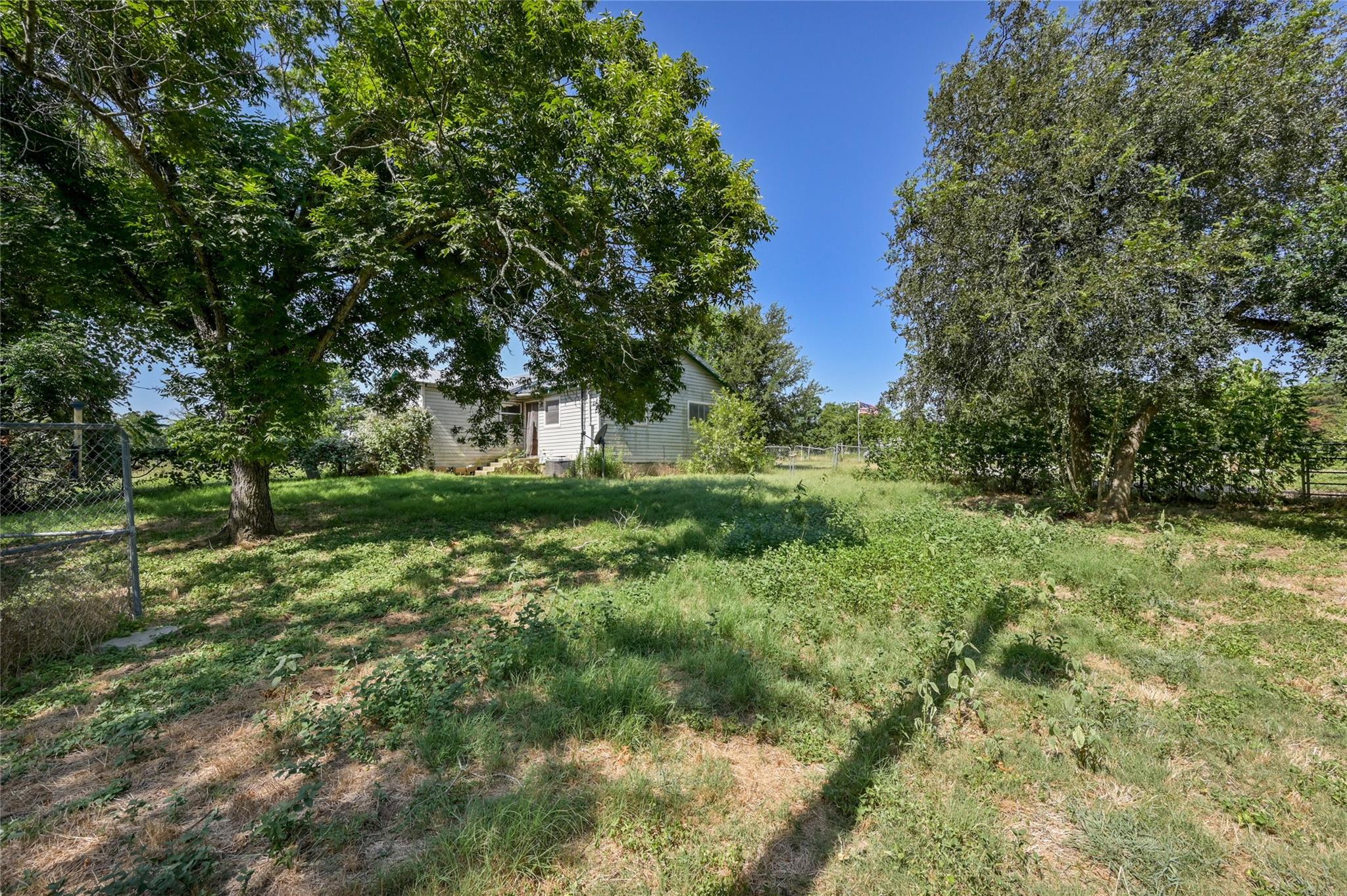 681 County Road 474 Elgin TX 78621
