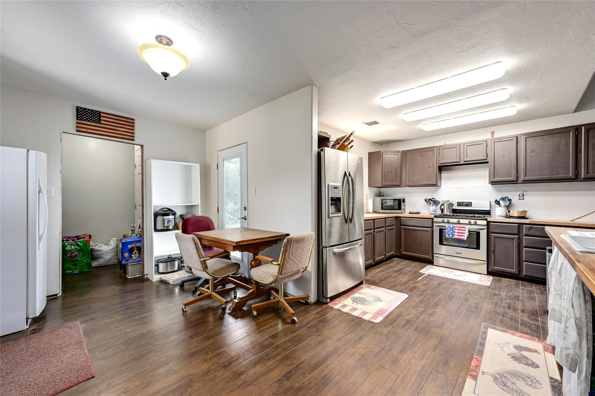 681 County Road 474 Elgin TX 78621