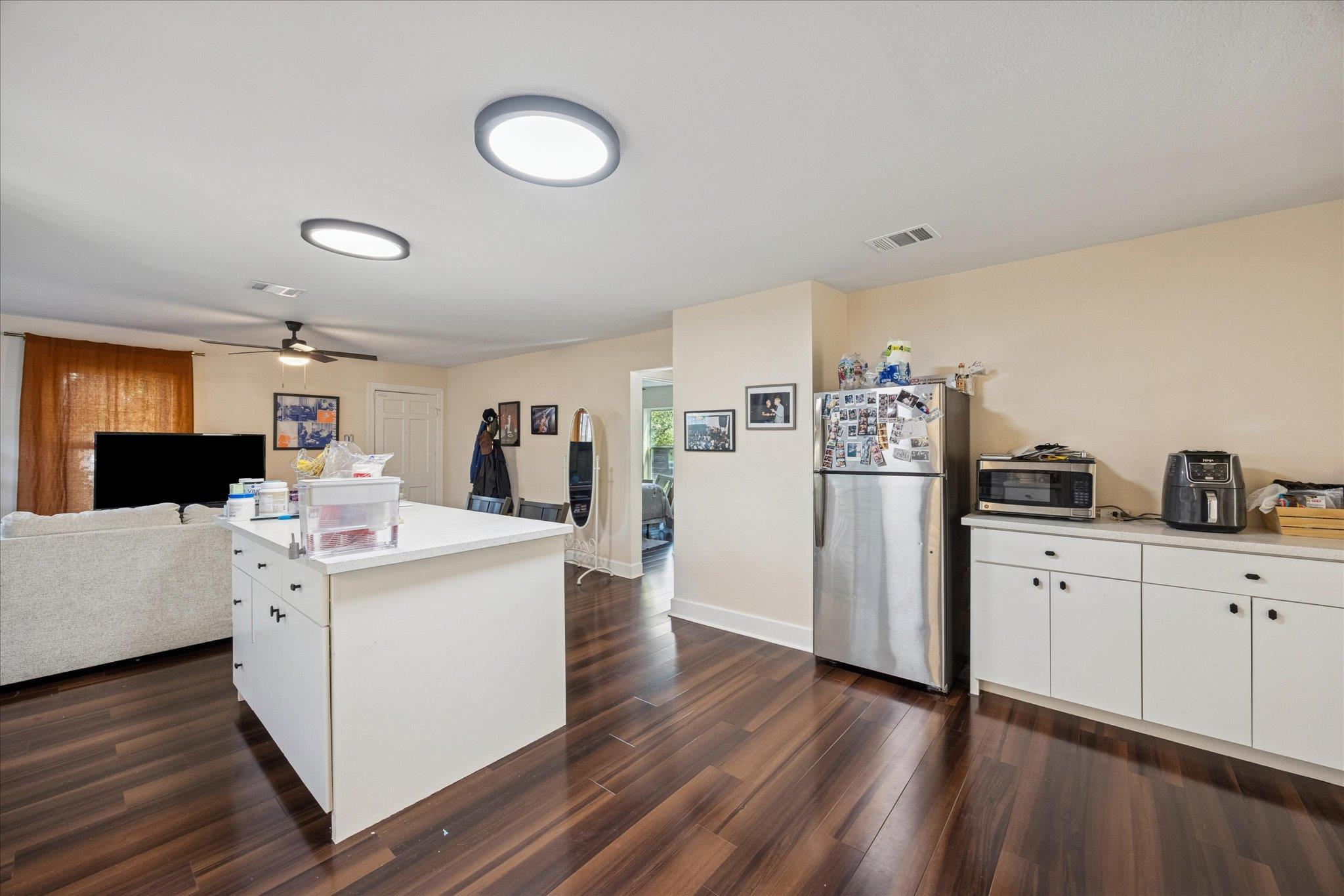 907 E 53rd Street Austin TX 78751