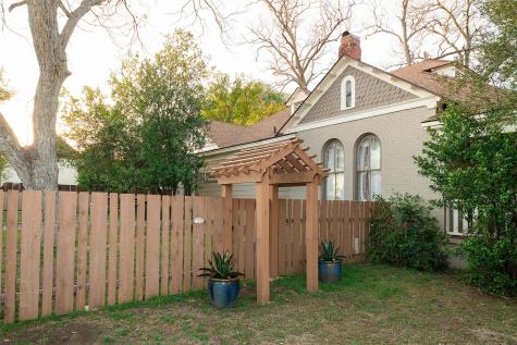 1202 Pecan Street Bastrop TX 78602