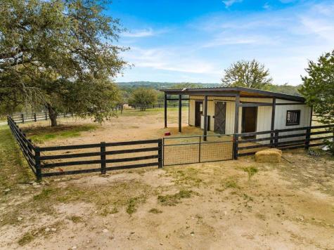 3830 Outback Trail Spicewood TX 78669