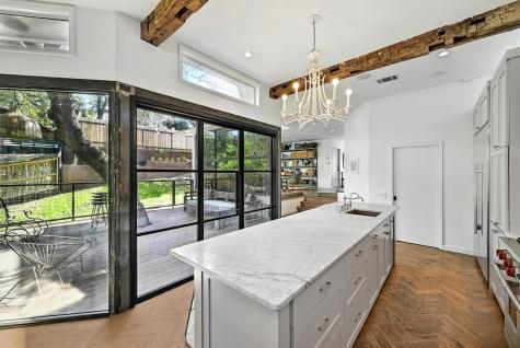 1700 S 6th Street Austin TX 78704