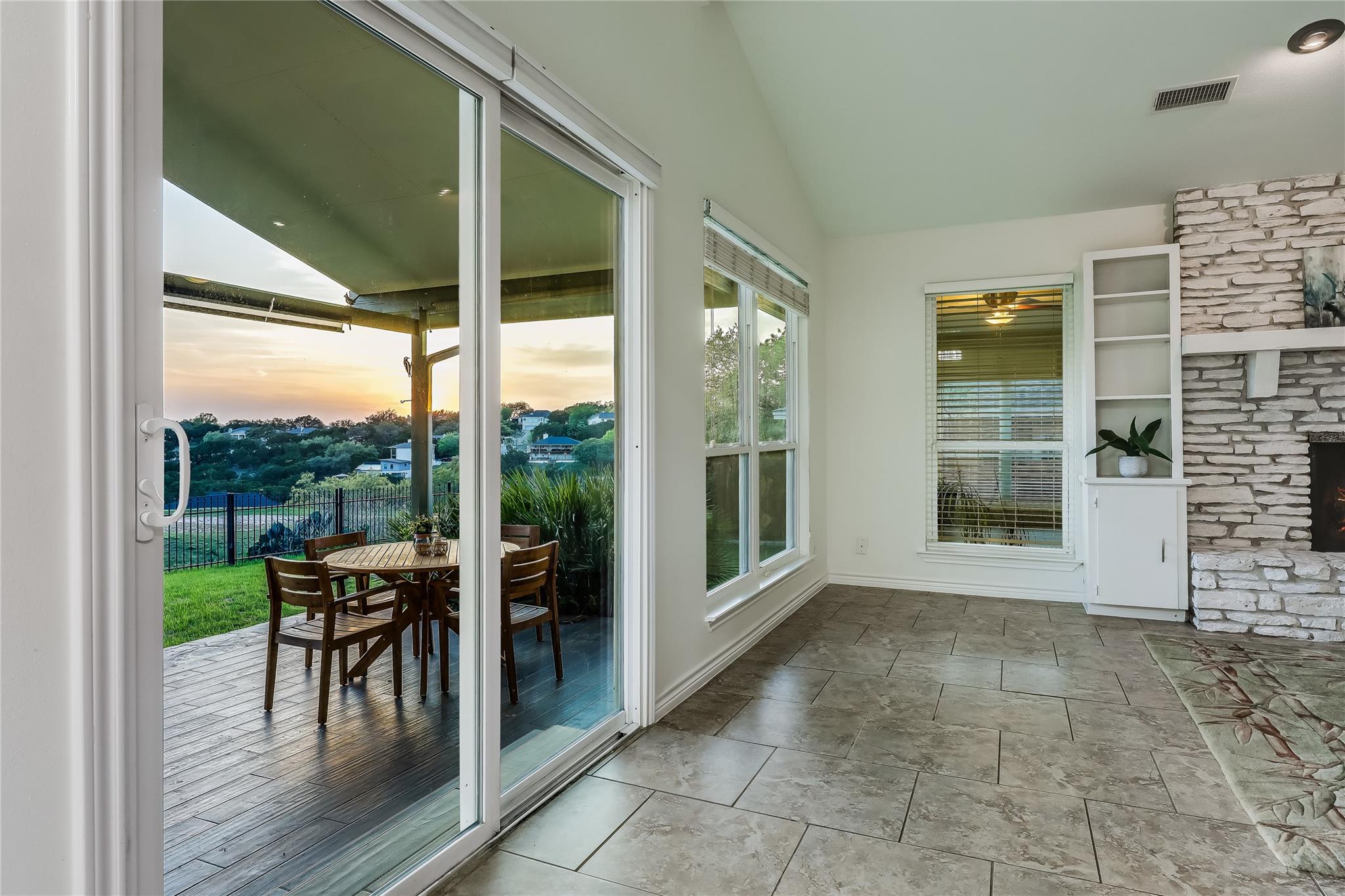 2802 Douglas Cove Lago Vista TX 78645