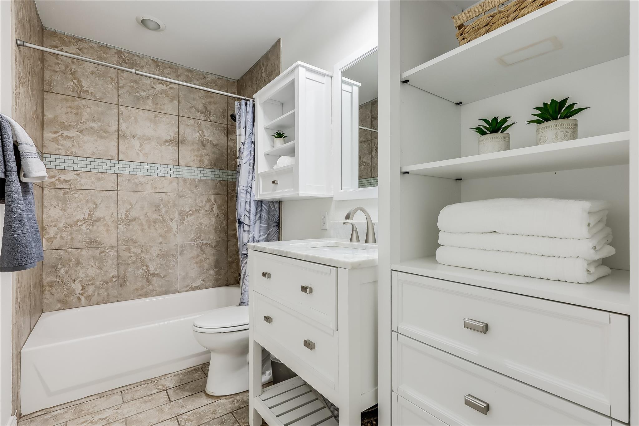 2802 Douglas Cove Lago Vista TX 78645