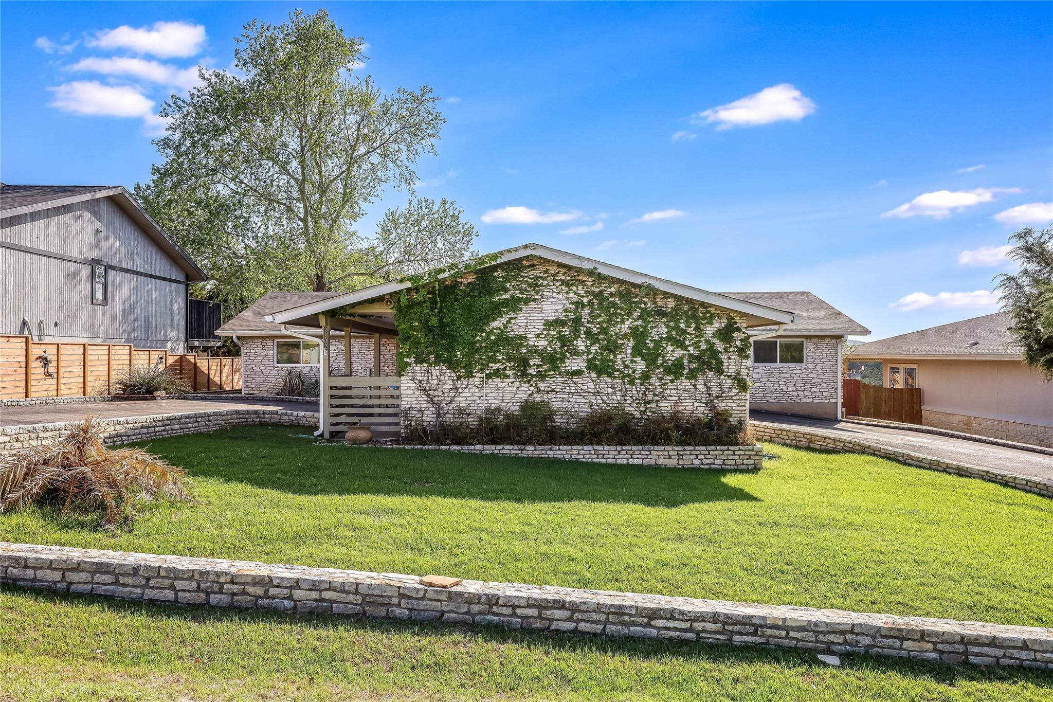 2802 Douglas Cove Lago Vista TX 78645