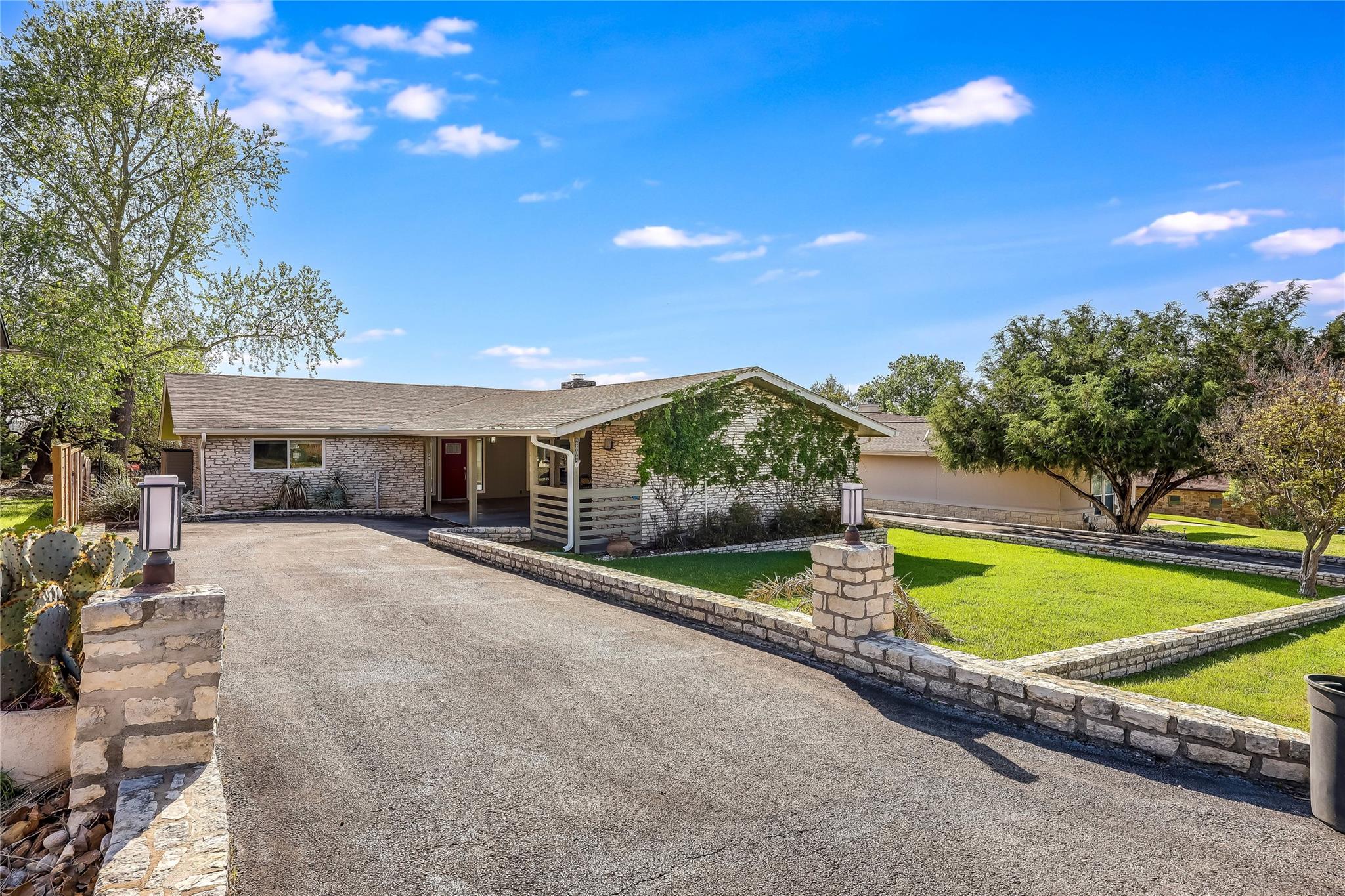 2802 Douglas Cove Lago Vista TX 78645