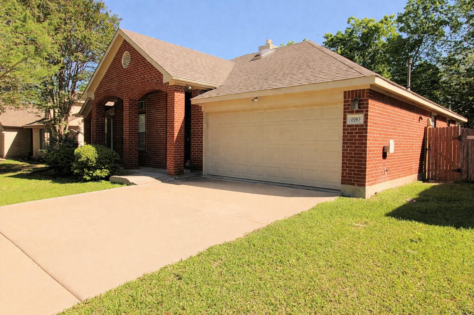 1910 Balsam Way Round Rock TX 78665