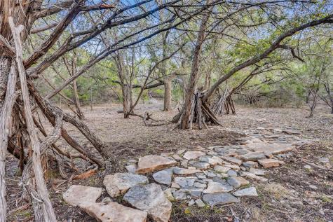 802 Lonesome Trail Driftwood TX 78619