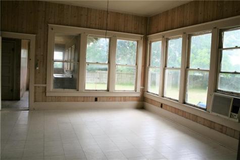 422 W North Main Street Flatonia TX 78941
