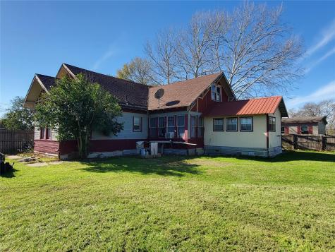 422 W North Main Street Flatonia TX 78941