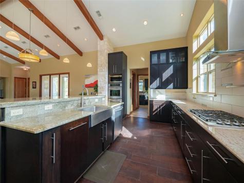 335 La Reata Trail Smithville TX 78957
