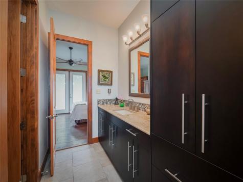 335 La Reata Trail Smithville TX 78957