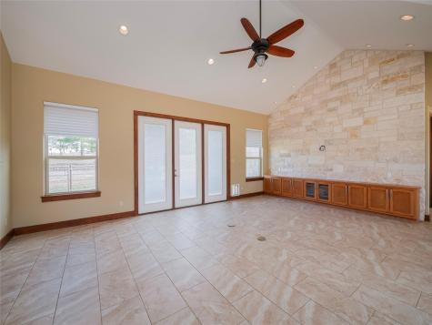 335 La Reata Trail Smithville TX 78957