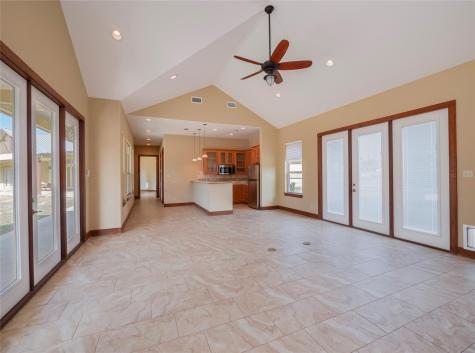 335 La Reata Trail Smithville TX 78957