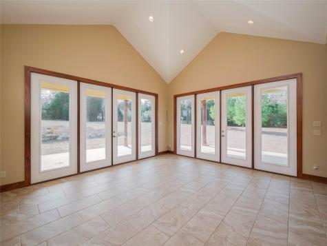 335 La Reata Trail Smithville TX 78957