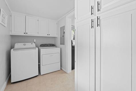 909 Hudgins Street Smithville TX 78957