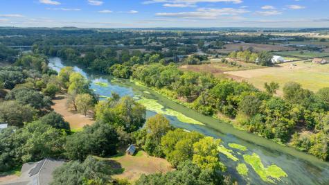 909 Hudgins Street Smithville TX 78957