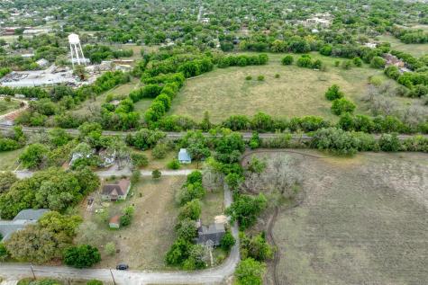 1006 Proctor Street Lockhart TX 78644