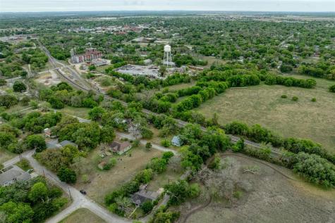 1006 Proctor Street Lockhart TX 78644
