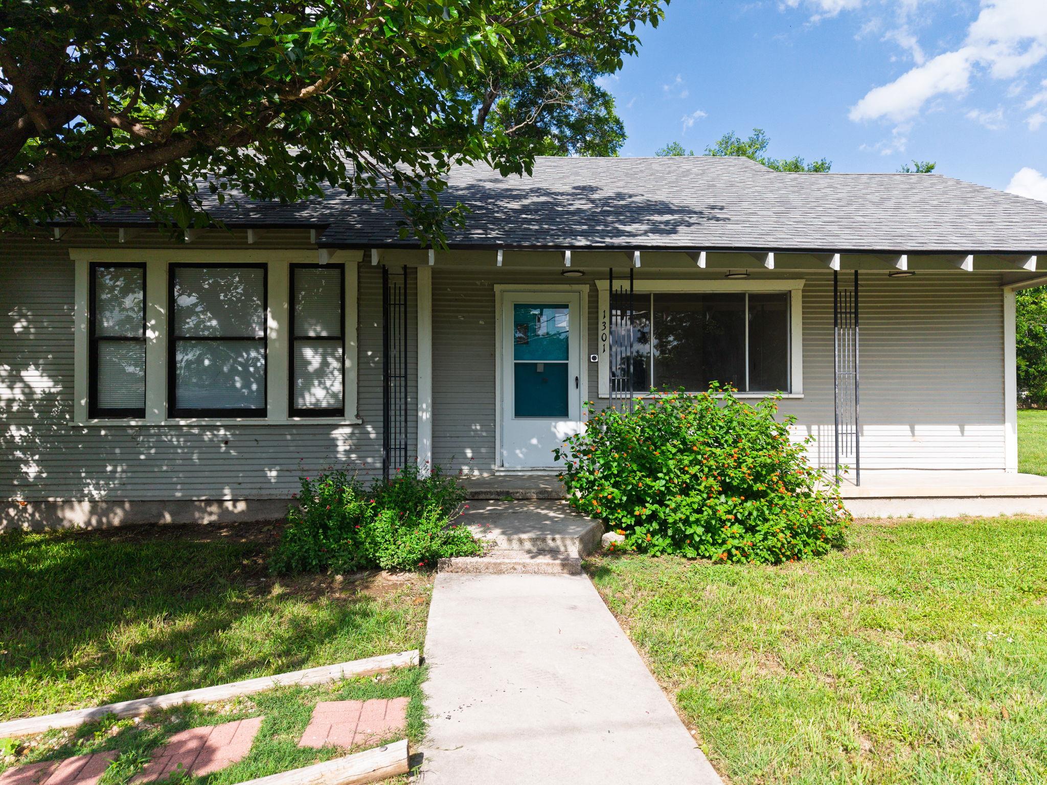 1301 Taylor Street Lampasas TX 76550