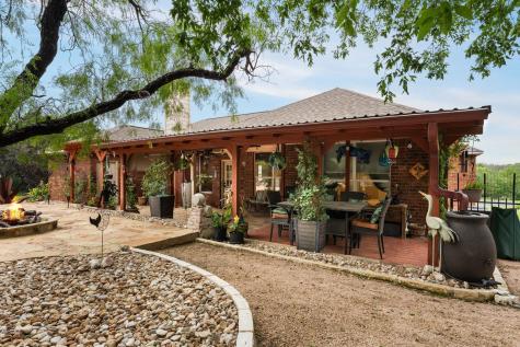 207 Cove Creek Drive Spicewood TX 78669