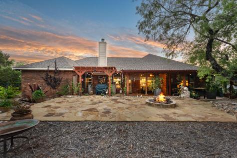 207 Cove Creek Drive Spicewood TX 78669