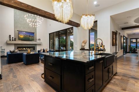 19204 Secretariat Place Spicewood TX 78669