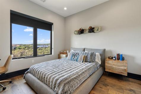 19204 Secretariat Place Spicewood TX 78669