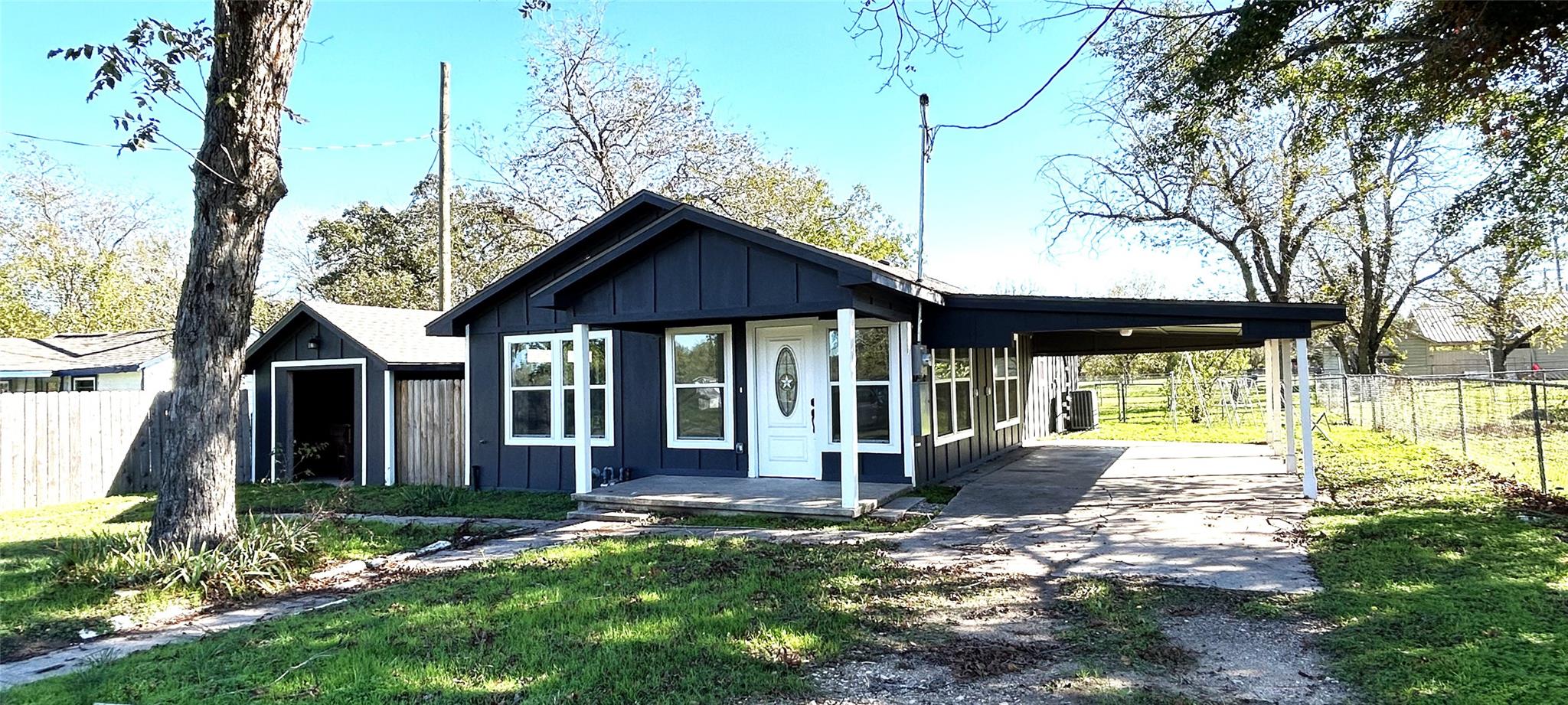 635 White Avenue Rockdale TX 76567