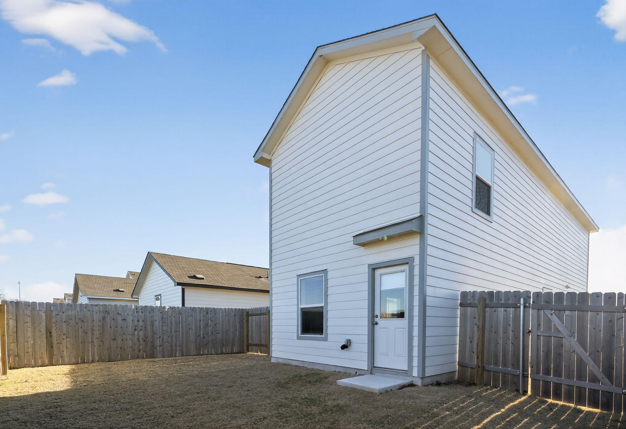 612 Marty Allen Loop Jarrell TX 76537
