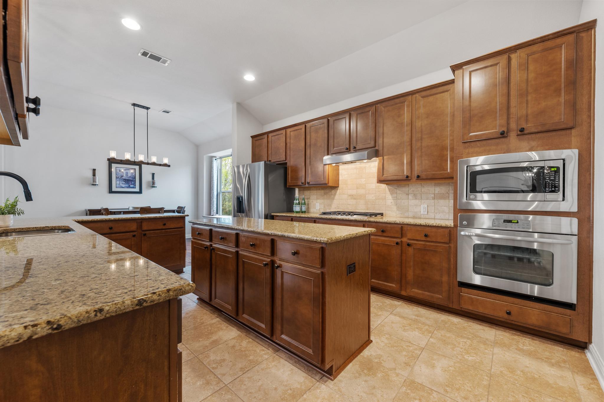 205 Bellagio Drive Lakeway TX 78734